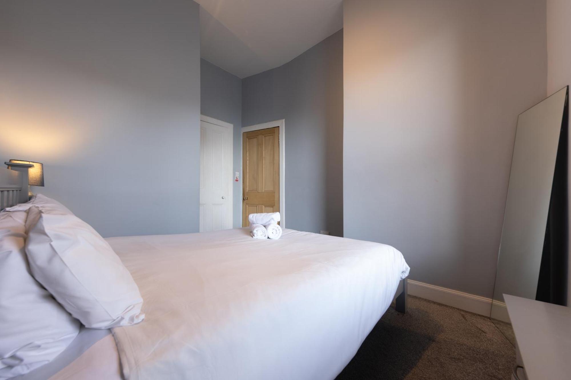 Bright 1 Bedroom Apartment Near City Centre Эдинбург Экстерьер фото